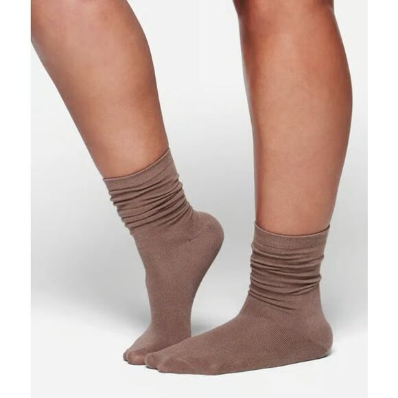 SKIMS Women's Sz Medium Umber/Dark Earthy Brown Everyday Mid Calf Socks - Picture 8 of 8